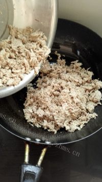 自制手工肉松做法图解6)
