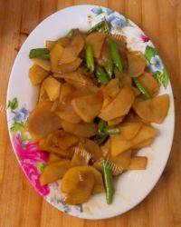 土豆片炒辣椒（家庭版）