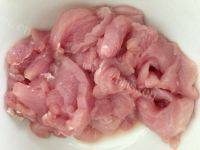 家常菜菜心炒肉片做法图解2)