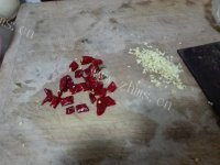 家常凉拌黑木耳做法图解3)