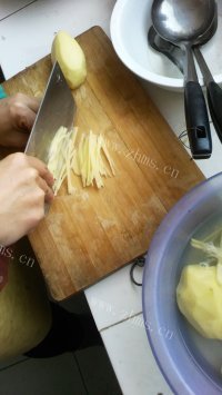 诱人的清炒土豆丝做法图解1)