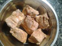 美味的香芋扣肉做法图解4)