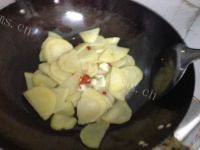 家常菜素炒土豆片做法图解4)