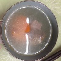 美味的胡萝卜排骨汤做法图解7)