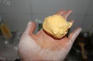 DIY美食芝麻南瓜饼做法图解5)