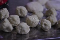 自制椰蓉面包做法图解4)