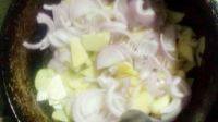 家常菜土豆片炒洋葱做法图解5)