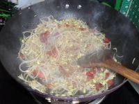 回味无穷的素炒黄豆芽