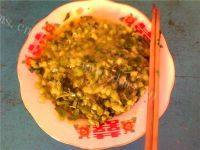清爽的芹菜炒鸡蛋做法图解4)