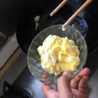 家常菜鸡蛋炒菠菜做法图解6)