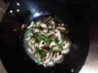 家常菜香菇炒肉丝做法图解6)