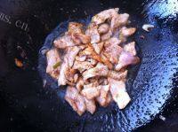 味道不错的豆角炒肉做法图解3)