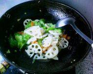 「营养美食」炒藕片做法图解6)