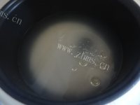 营养丰富的鸡毛菜牛肉粥做法图解4)