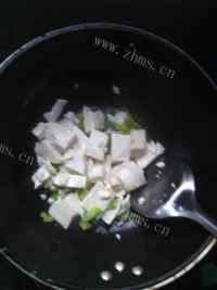 好吃的清炒嫩豆腐做法图解3)