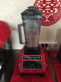 可口的草莓奶昔做法图解1)