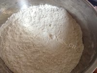 香气浓郁的烫面葱花饼做法图解1)