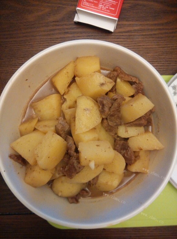 色味俱佳的土豆牛肉
