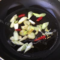 色泽不错的香煎刀鱼做法图解5)