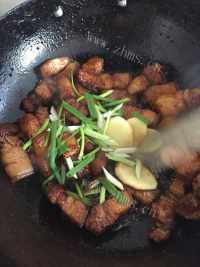 香飘十里的红烧肉做法图解10)