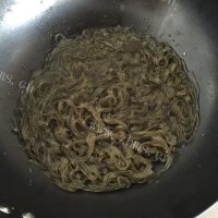 下饭麻辣扁粉丝做法图解2)