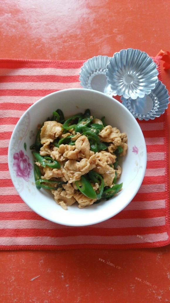 美味营养的青椒炒鸡蛋