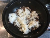 美味的蛋包饭做法图解6)
