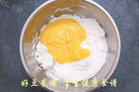 宝宝版纸杯蛋糕做法图解9)