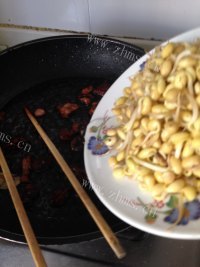 美味的干煽黄豆芽做法图解8)