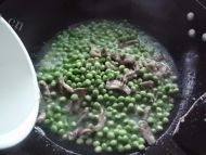自制小炒豌豆做法图解6)