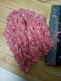 美味的猪肉大葱馄饨做法图解1)