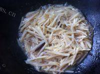 味道不错的酸辣土豆丝做法图解6)