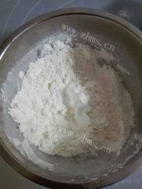 自制豆沙一口酥做法图解3)