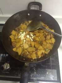 家常菜尖椒土豆片