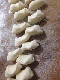 好吃手工素饺子做法图解5)