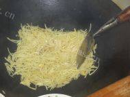 「健康美食」炒土豆丝做法图解4)