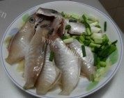 美味的香煎比目鱼做法图解1)