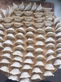 好吃的茄子鸡蛋饺子做法图解3)