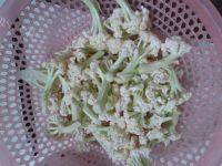 家常菜肉片炒菜花做法图解1)