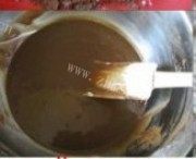 自制浓郁的巧克力杯子蛋糕做法图解3)