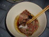 猪肉白菜水饺做法图解3)