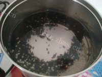 黑米高粱米粥做法图解2)