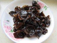 家常日本豆腐烧青椒木耳做法图解3)