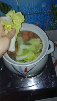 美味的羊排汤