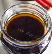 美味的五花肉炖寒菌