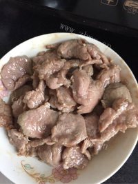 回味无穷的爆炒牛肉做法图解6)