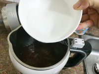 美味赤小豆薏米袪湿饮做法图解4)