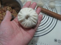 美味的猪肉白菜包子做法图解13)