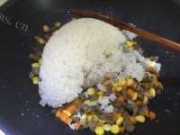 美味牛肉粒焗饭做法图解9)