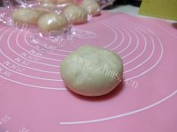 自制红豆面包做法图解9)